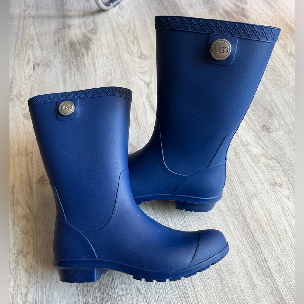 UGG Sienna Matte Blue Fur Lined Rubber Rain Boots Calf Height Non Slip Sz 5.5-6